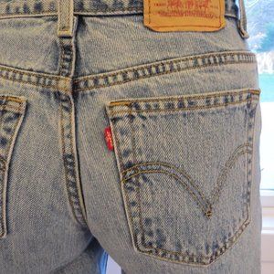 Vintage High Rise 550 Relaxed Fit Levi's Jeans